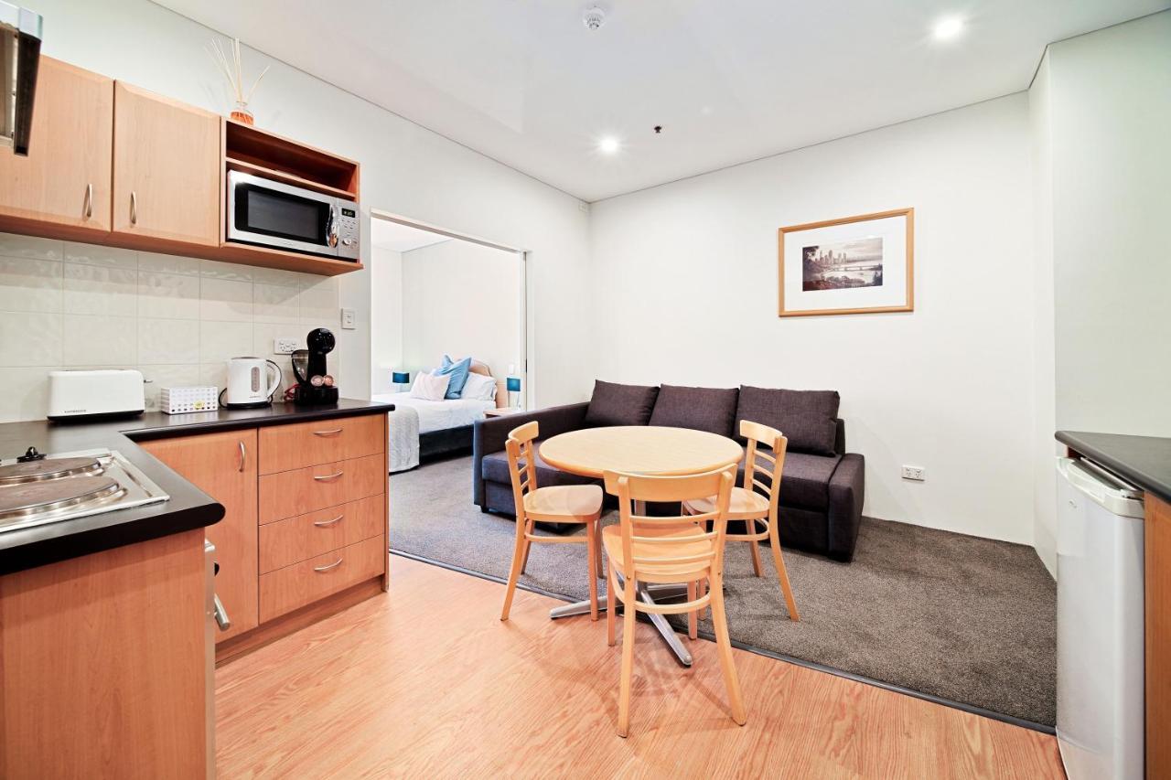 All Suites Perth Buitenkant foto