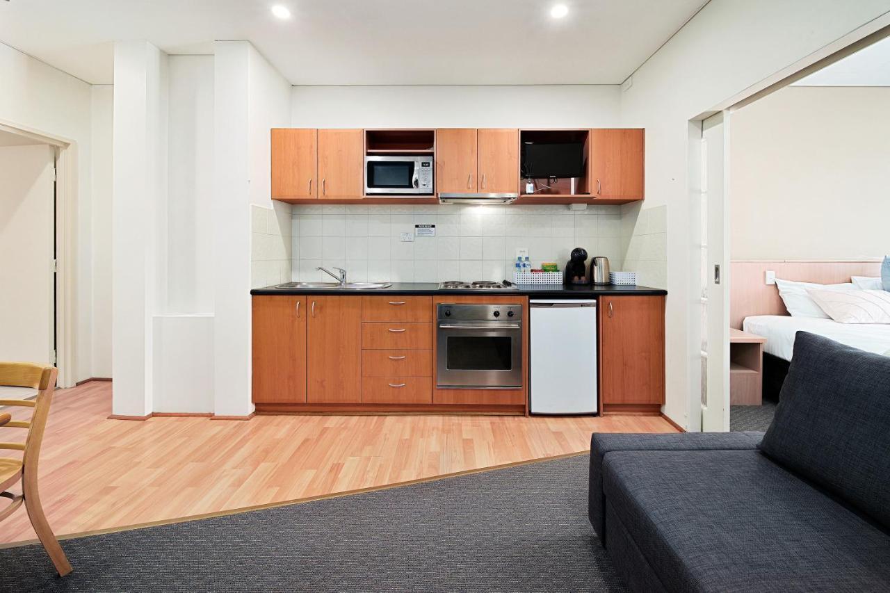 All Suites Perth Buitenkant foto