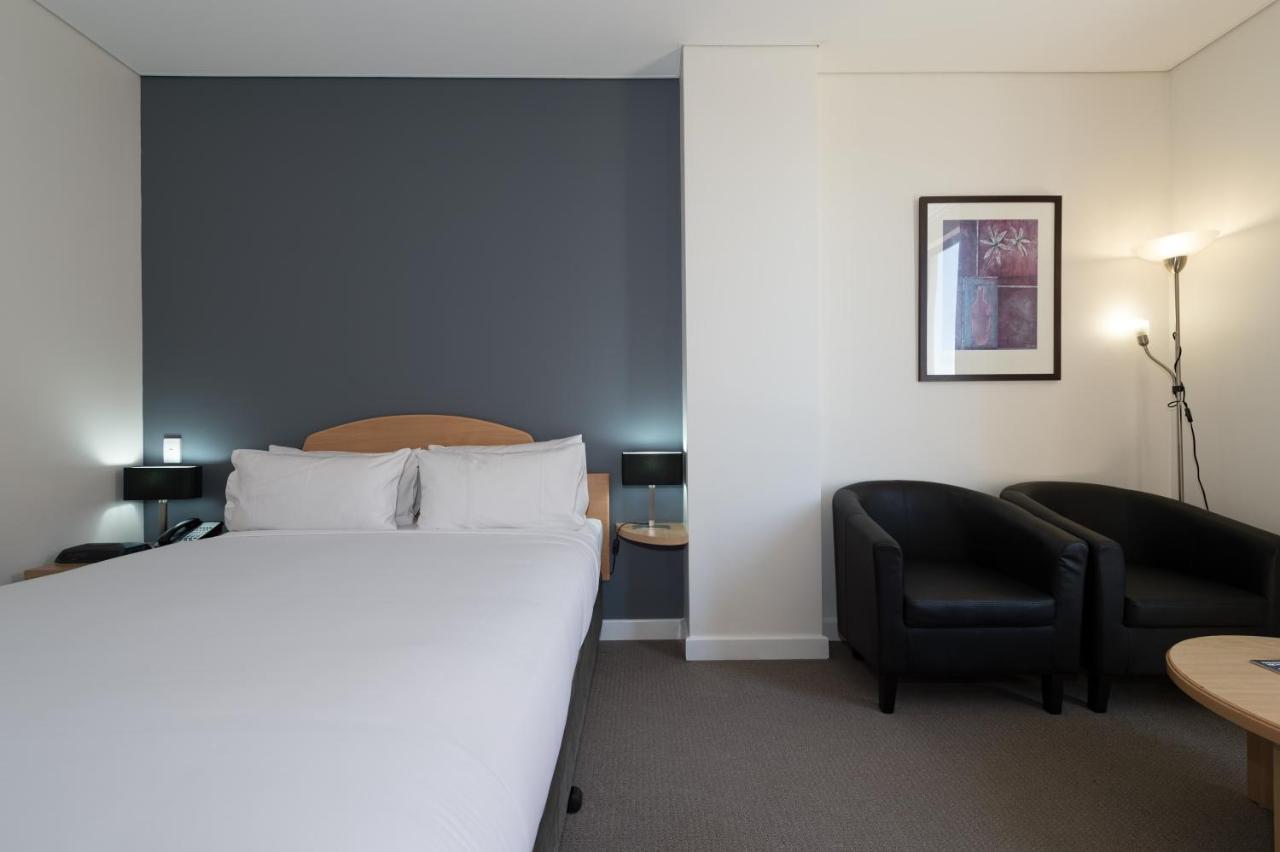 All Suites Perth Buitenkant foto