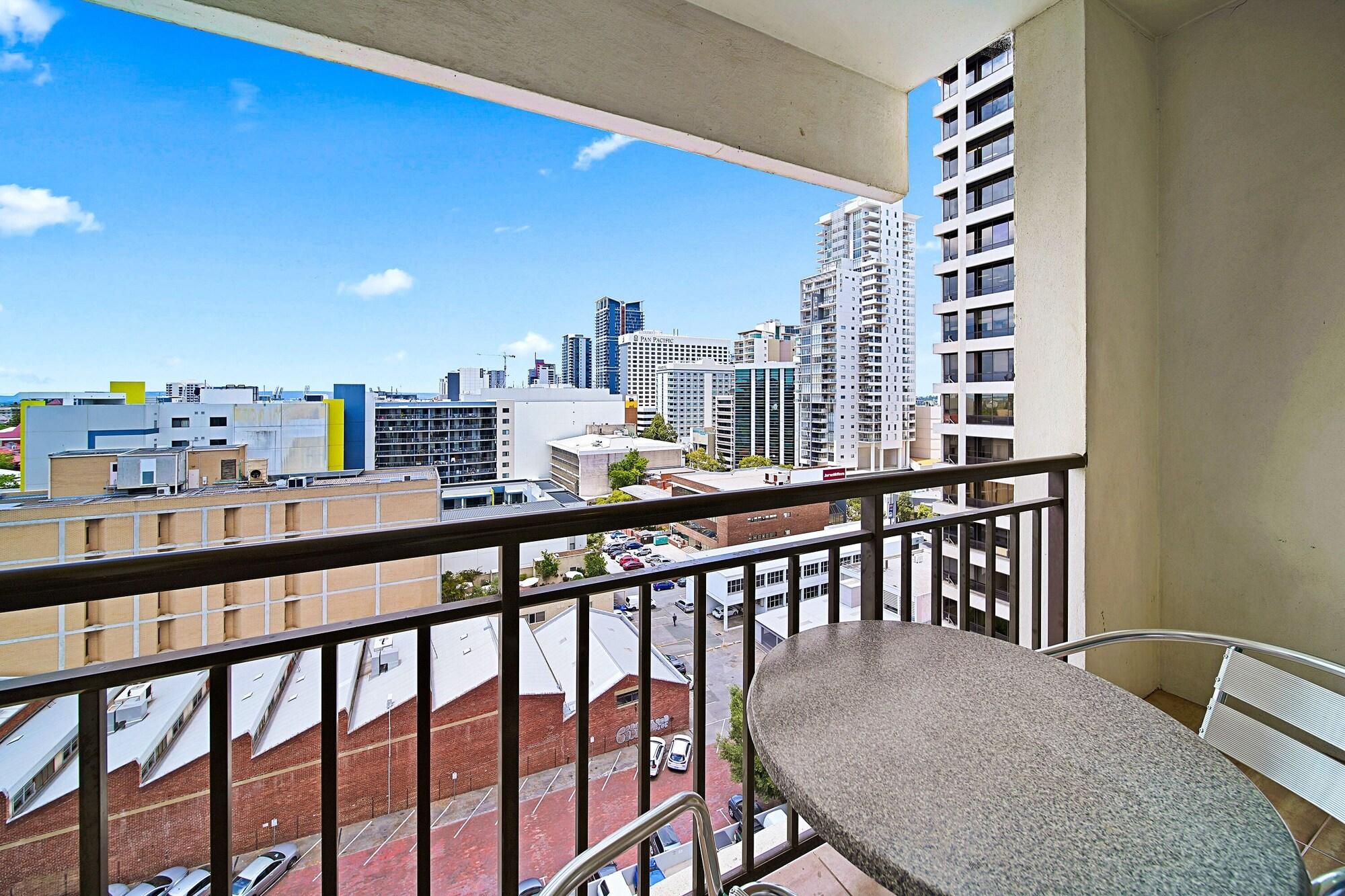 All Suites Perth Buitenkant foto